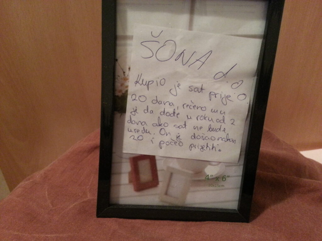 Sona, d.o.o., der eg kjøpe den berømmelege klokka.