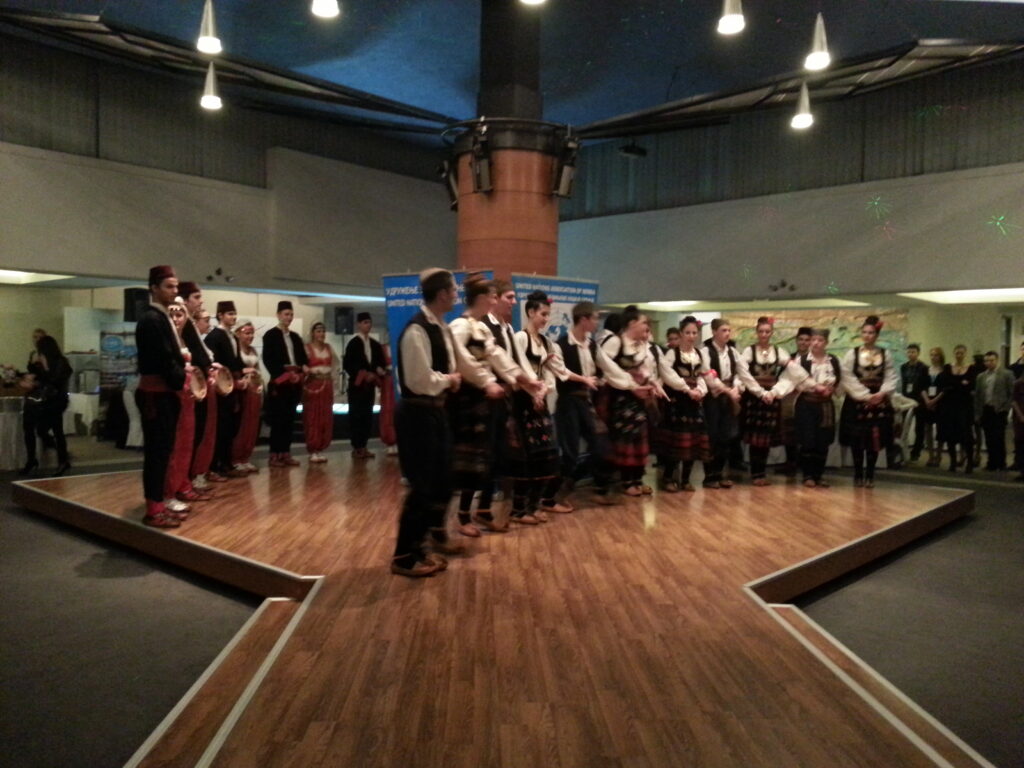 Frå nasjonalkvelden: serbisk dans