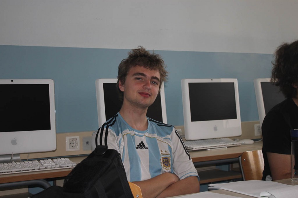 Ein litt røff dag på jobb for underteikna. Foto: Bo Donners