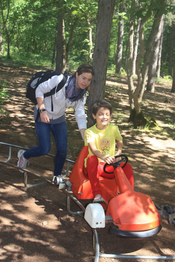 Roller-coastering med ekstra dyttehjelp!