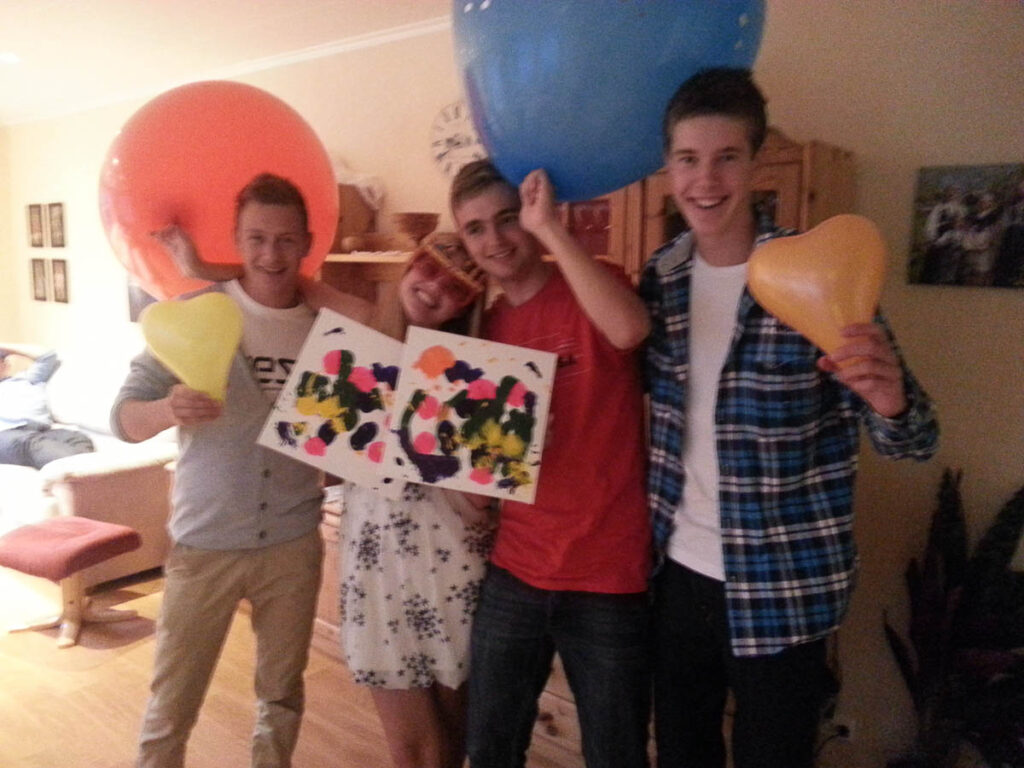 Kva får "ein som har alt"? Jau, kunst, så klart!